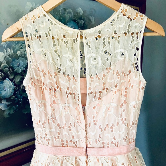 50’s Prom Dreams 👄 - Picture 6 of 11